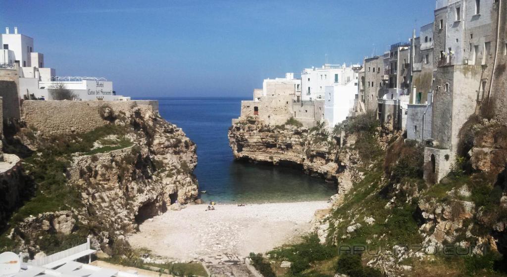 hotels with balcony in Polignano A Mare