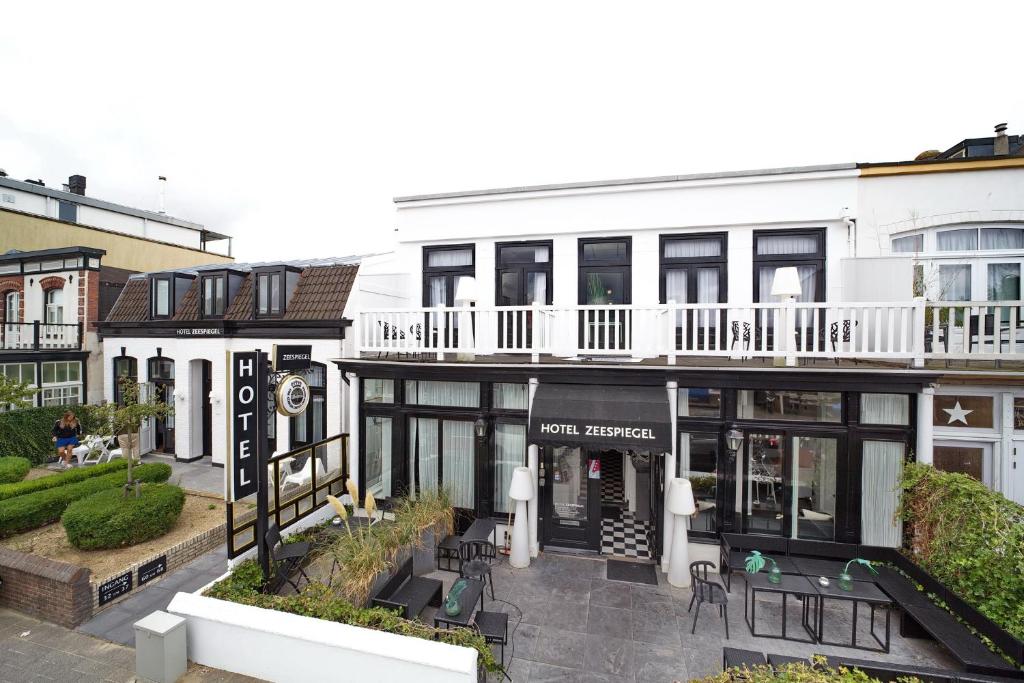 hotels with balcony in Dutch Coast