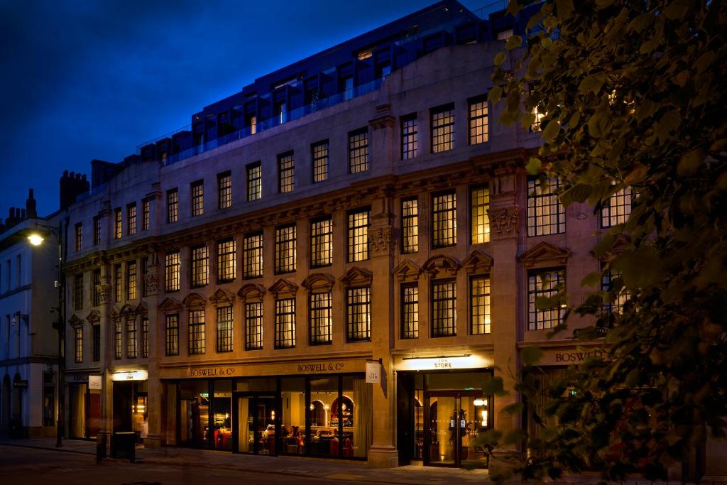 hotels with balcony in Oxford