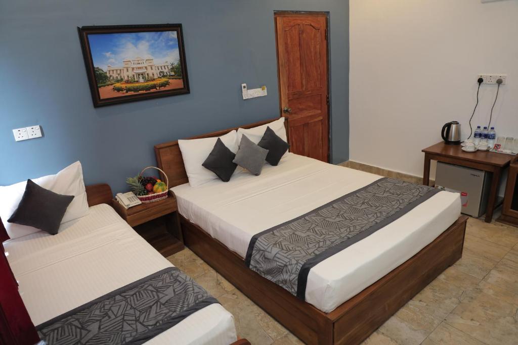 hotels with balcony in Jaffna