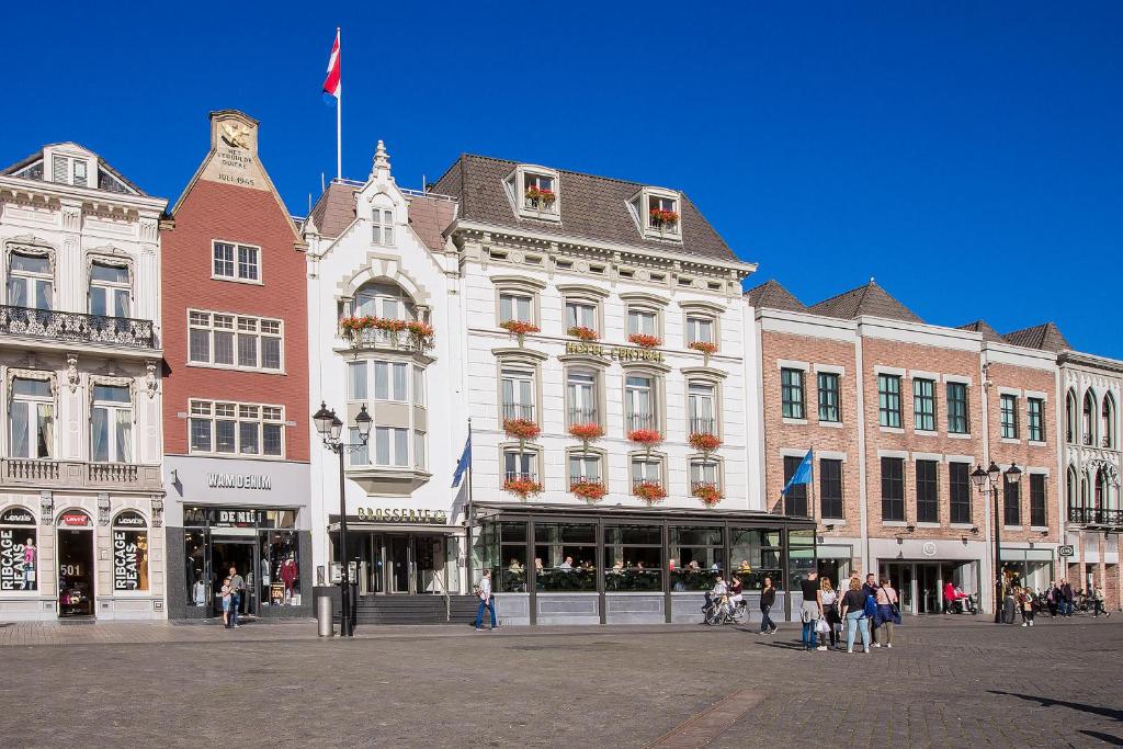 hotels with balcony in Den Bosch