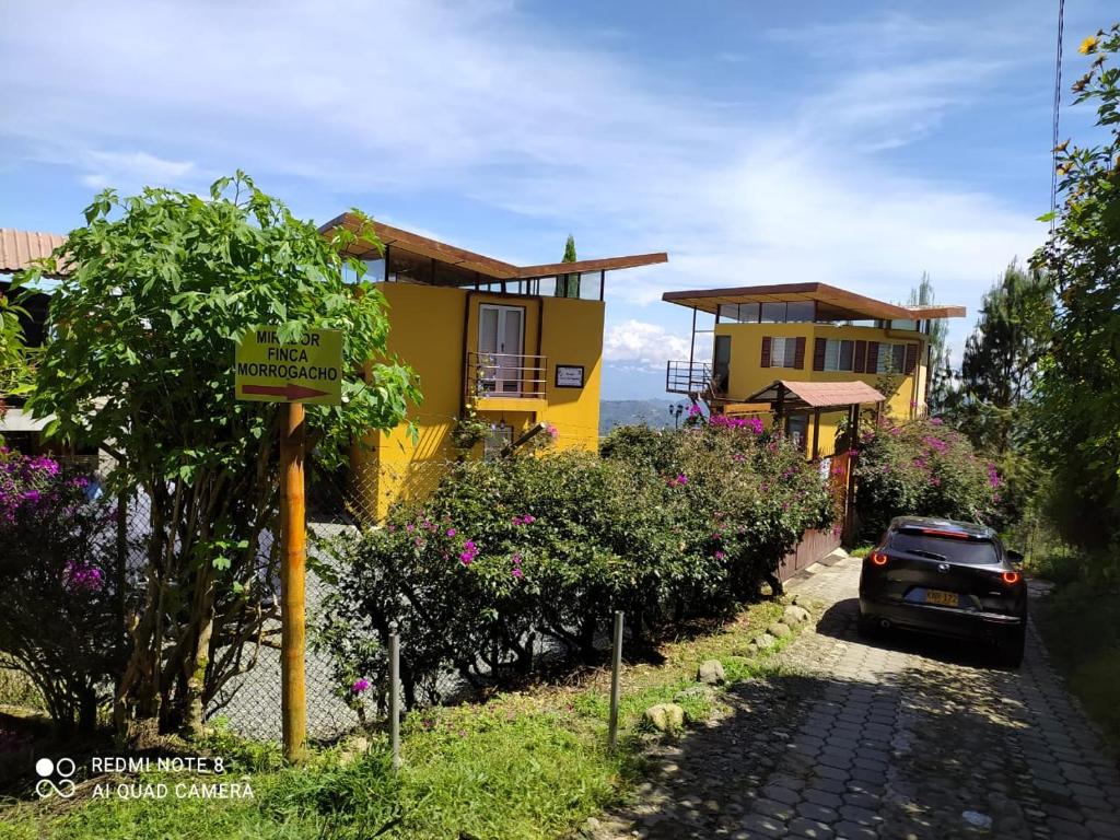 hotels with balcony in Manizales