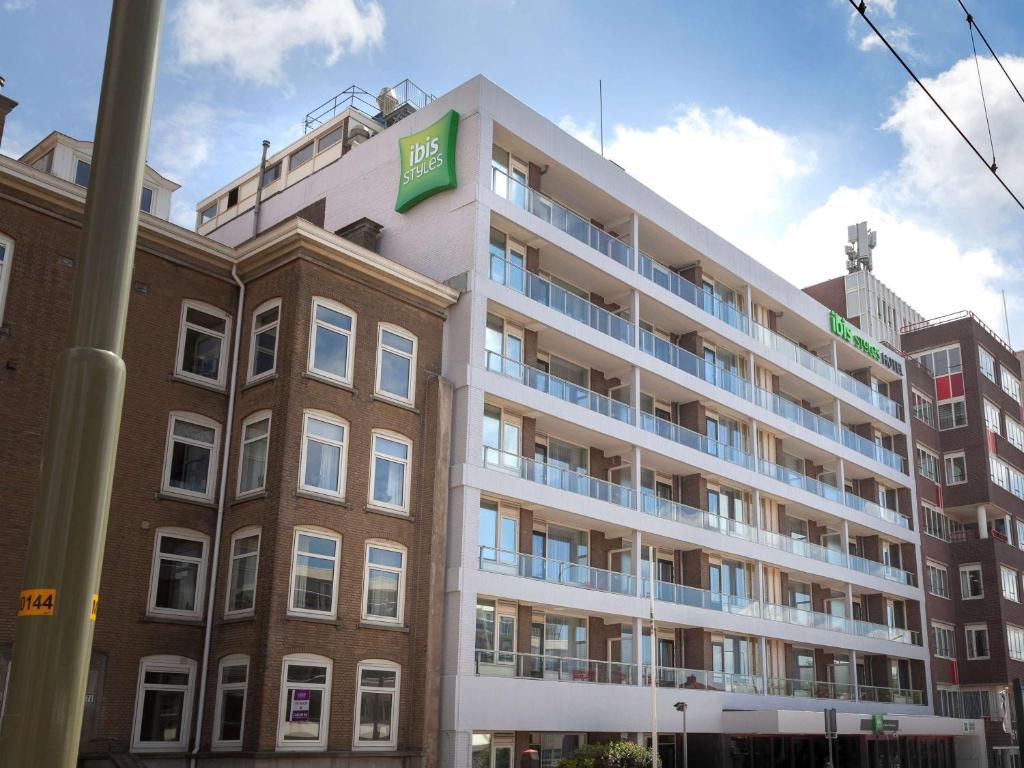 hotels with balcony in Scheveningen