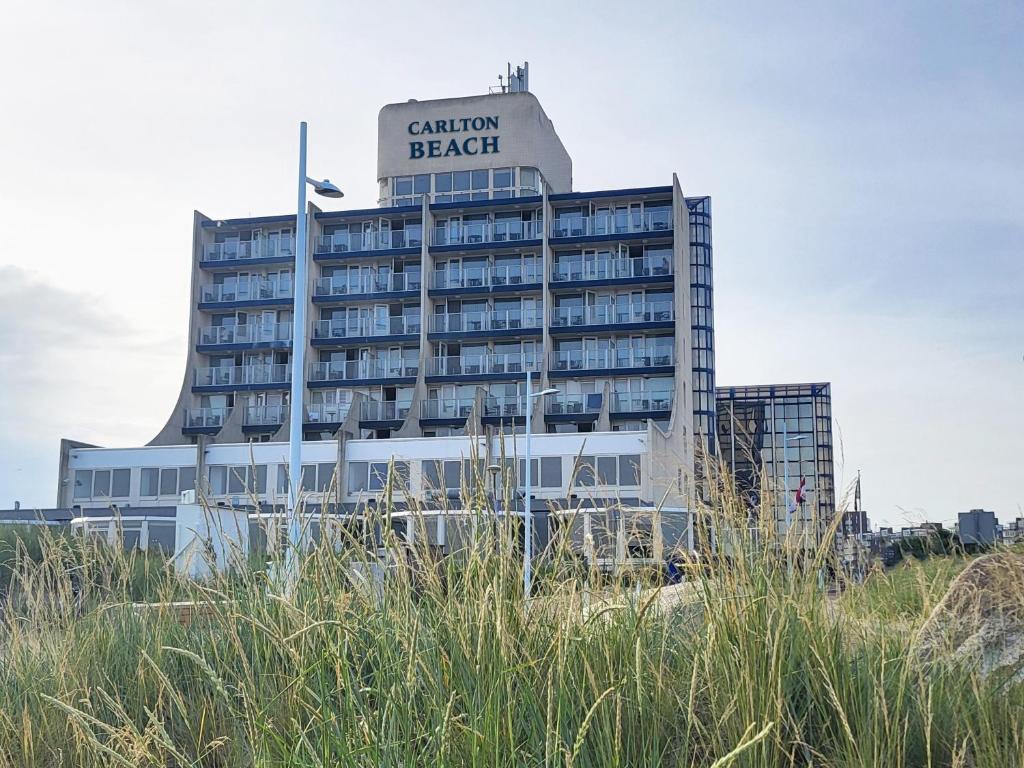 hotels with balcony in Scheveningen