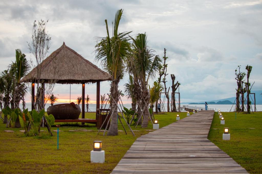 hotels with balcony in Kep