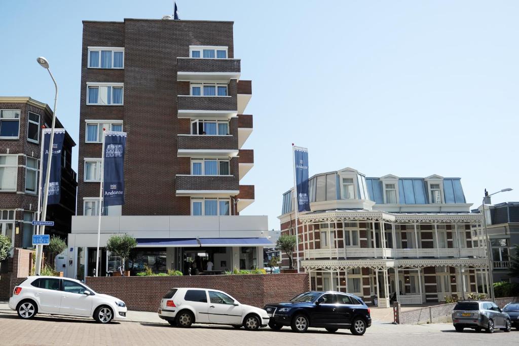 hotels with balcony in Scheveningen