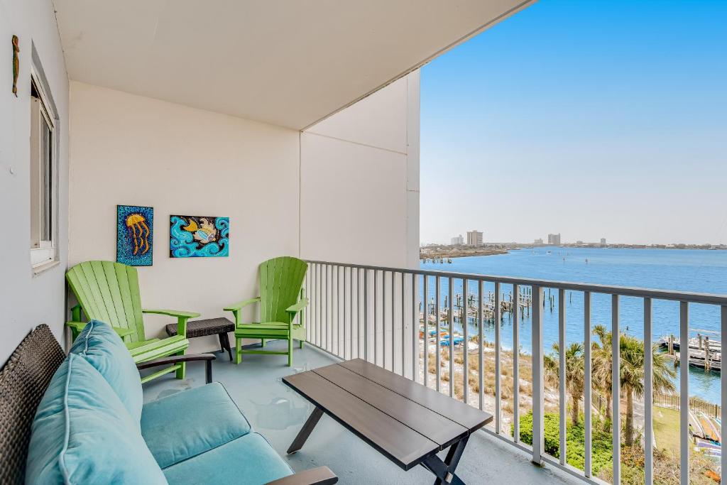 hotels with balcony in Pensacola Beach