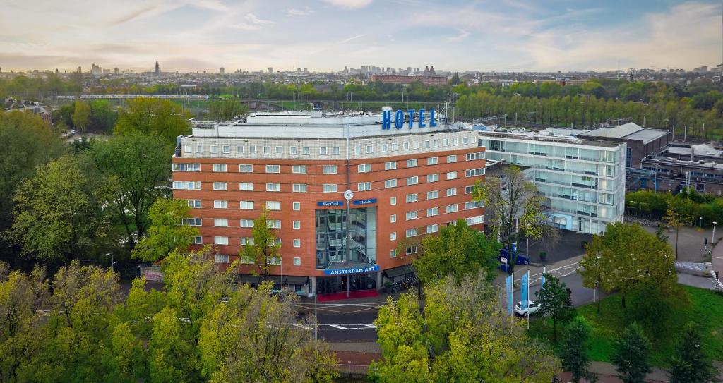 hotels with balcony in Amsterdam