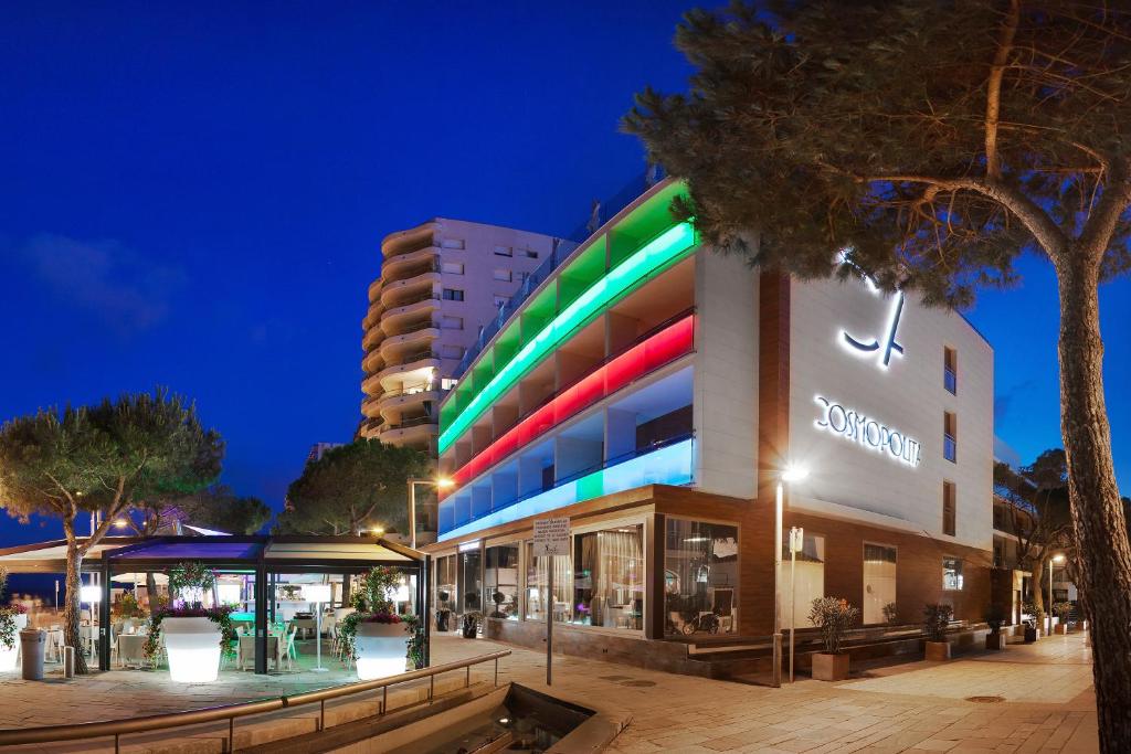 hotels with balcony in Platja Daro