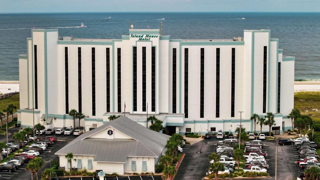 hotels with balcony in Alabama