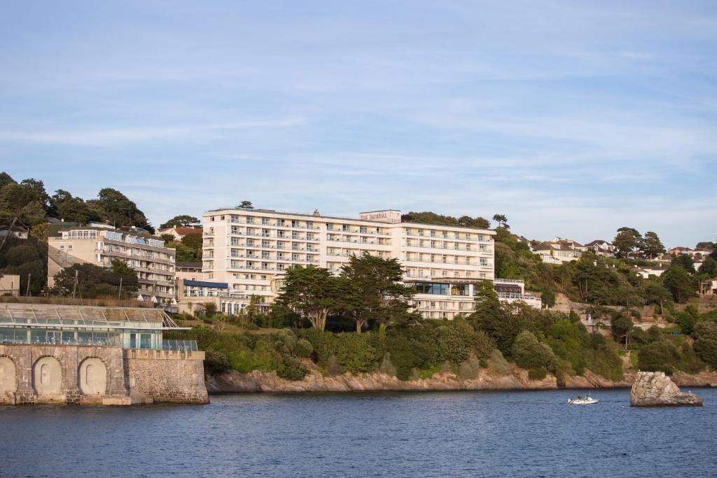 hotels with balcony in Devon Gb