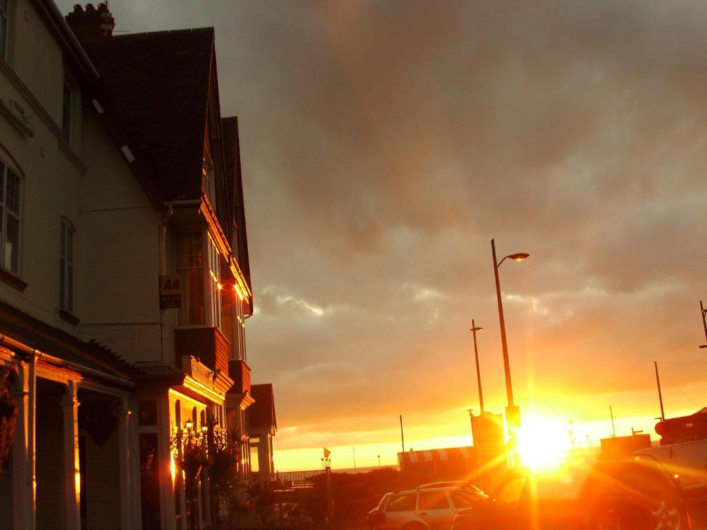 hotels with balcony in Norfolk