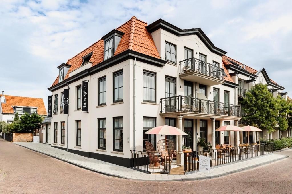 hotels with balcony in Domburg