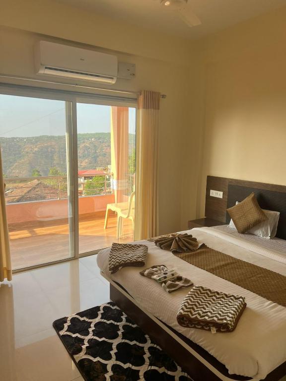 hotels with balcony in Mahabaleshwar