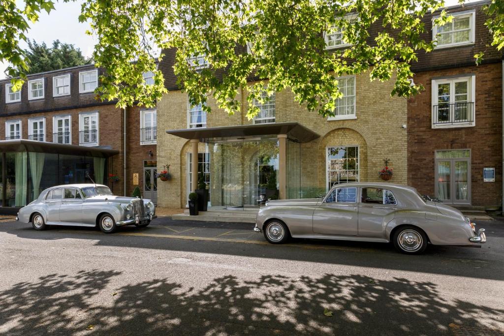 hotels with balcony in Cambridge