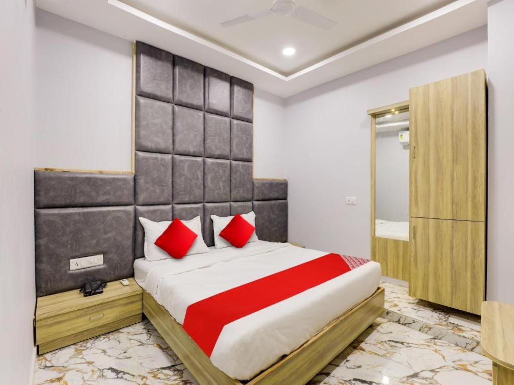 hotels with balcony in Ahmedabad