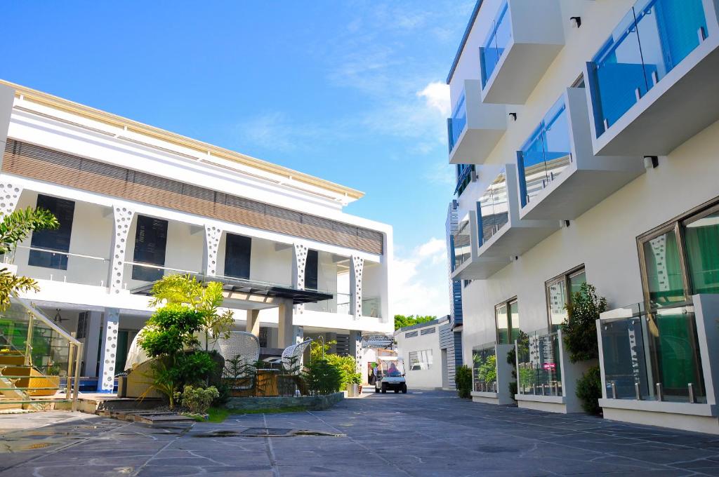 hotels with balcony in Mactan