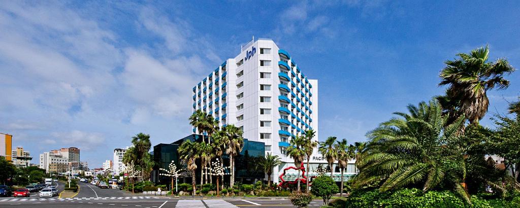 hotels with balcony in Jeju City