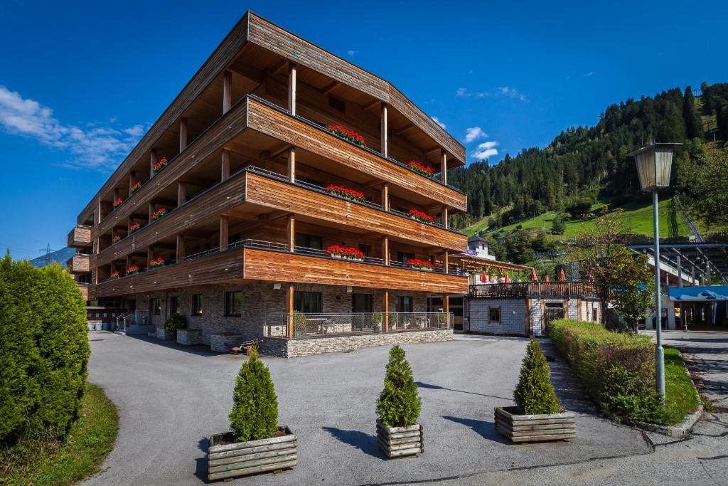 hotels with balcony in Zell Am Ziller