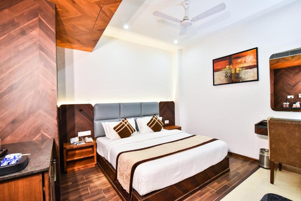 hotels with balcony in Amritsar