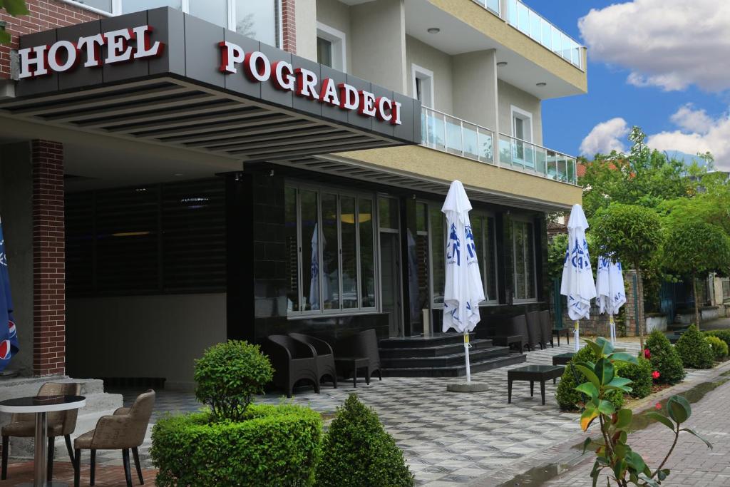 hotels with balcony in Pogradec