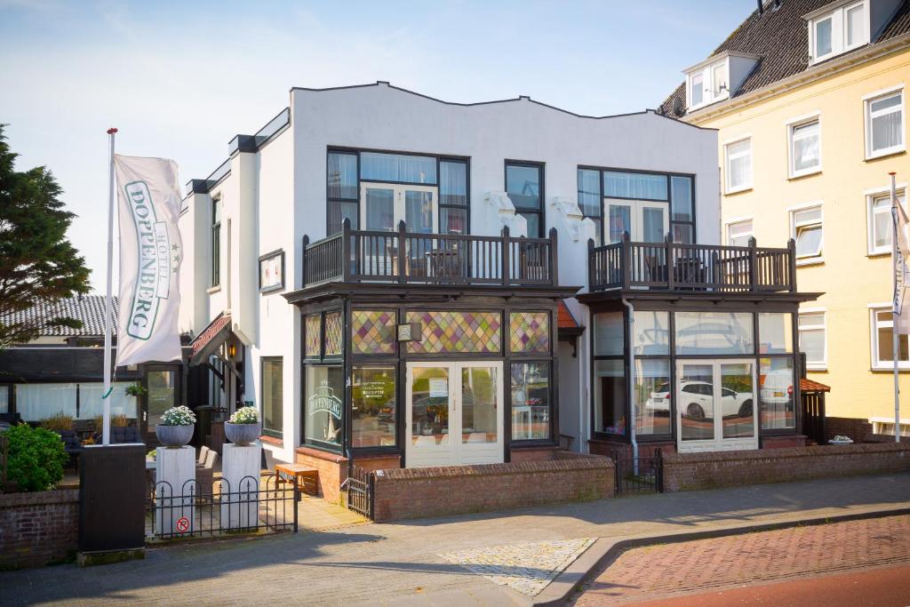 hotels with balcony in Zandvoort