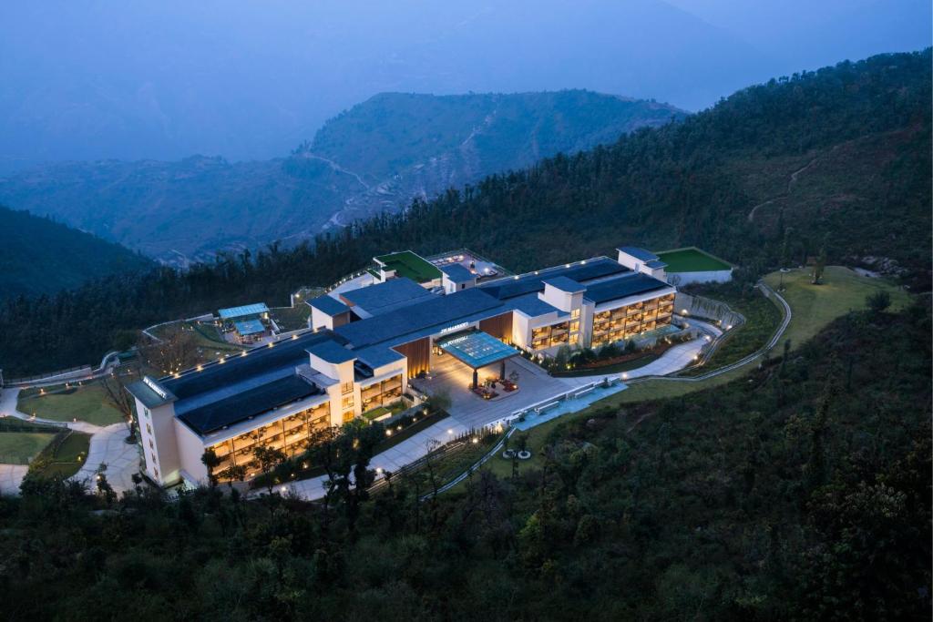 hotels with balcony in Mussoorie