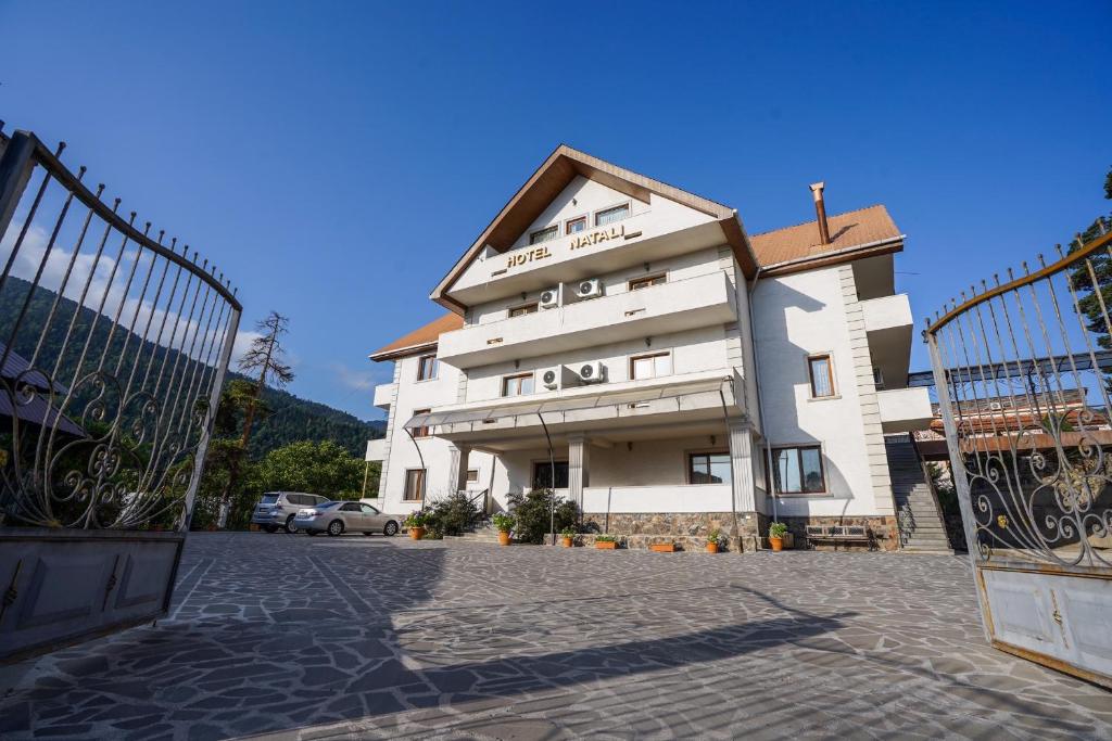 hotels with balcony in Borjomi