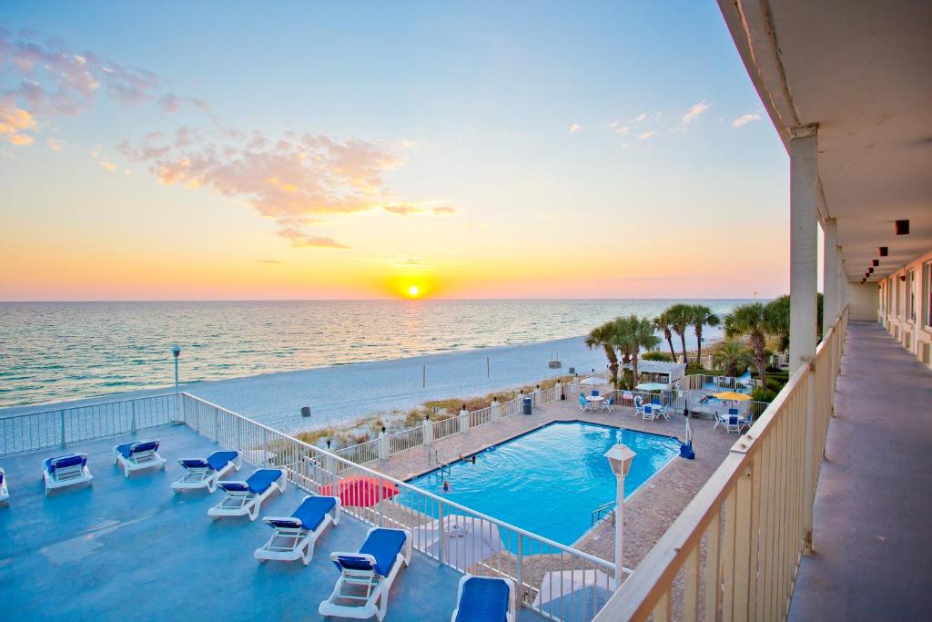 hotels with balcony in Panama City Beach