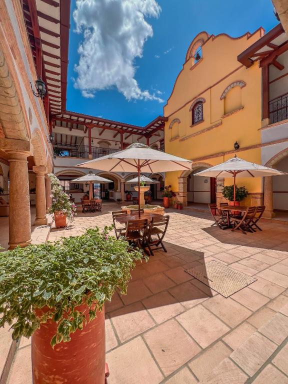 hotels with balcony in Villa De Leyva