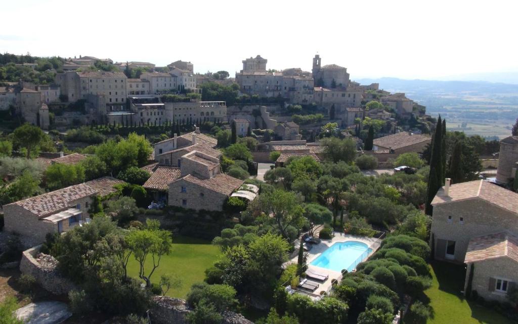 hotels with balcony in Gordes