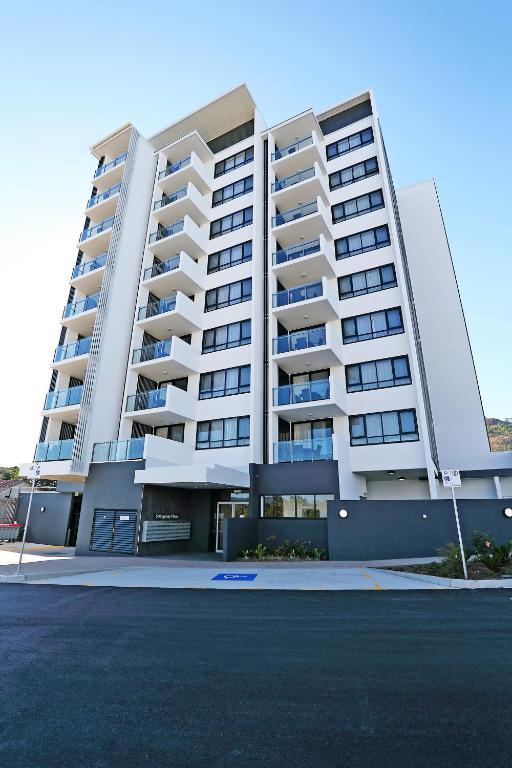 hotels with balcony in Townsville City Bus Interchange