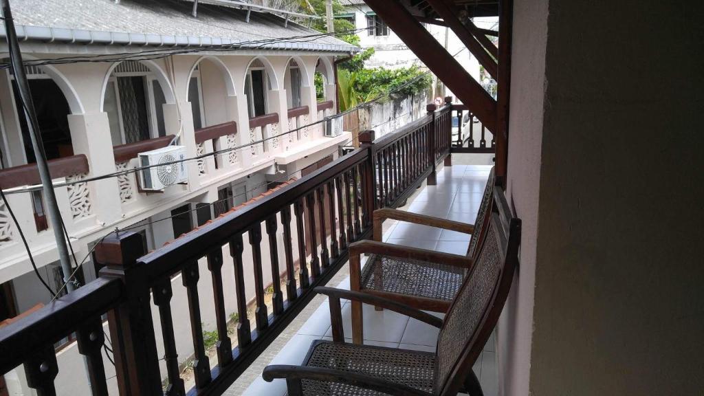 hotels with balcony in Galle