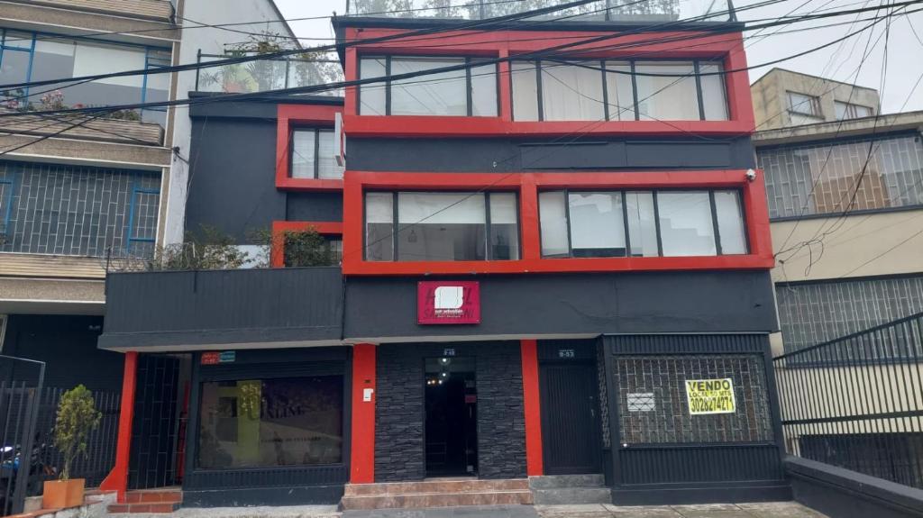 hotels with balcony in Bogota Barrios Unidos