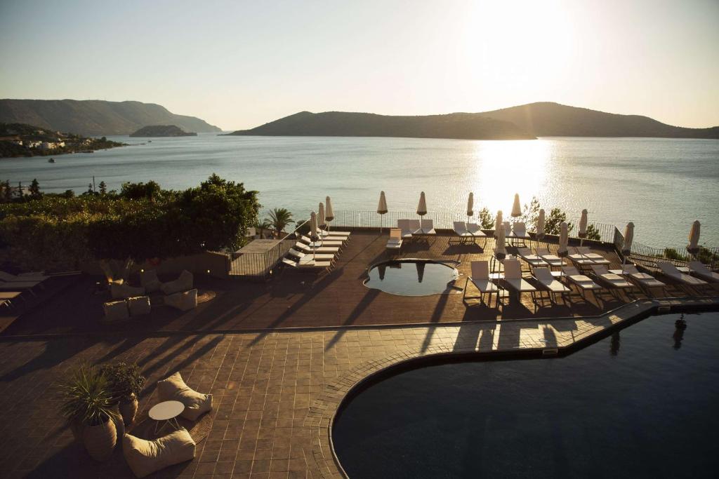 hotels with balcony in Elounda