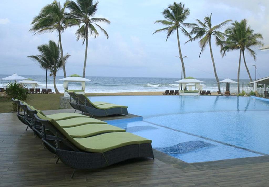 hotels with balcony in Hikkaduwa