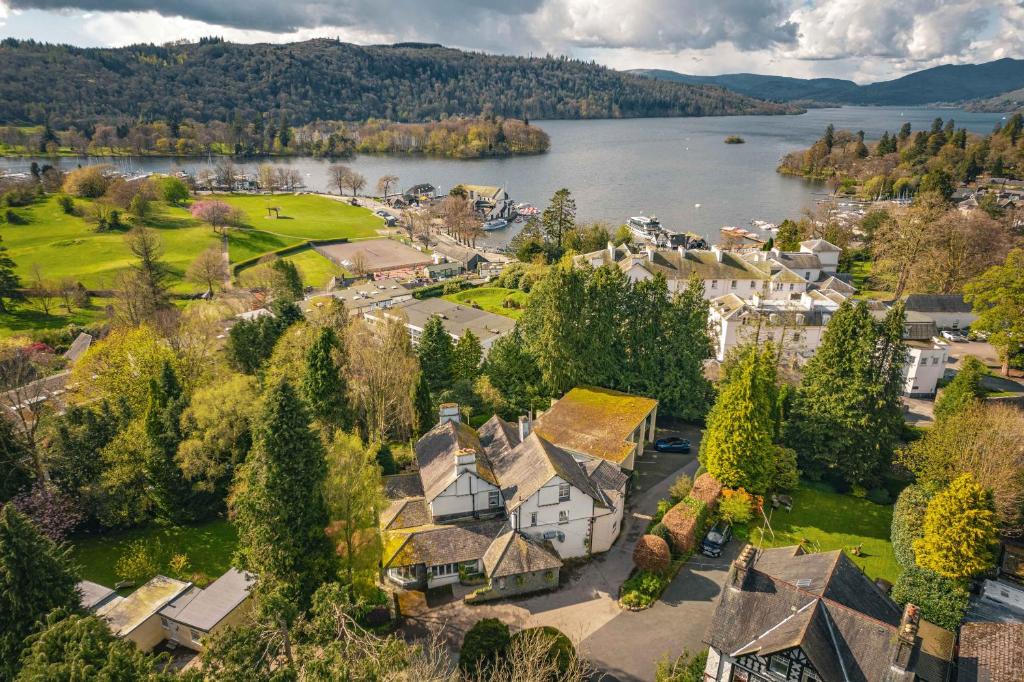 hotels with balcony in Lake District United Kingdom