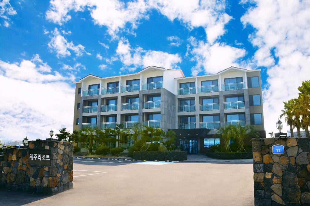 hotels with balcony in Jeju City