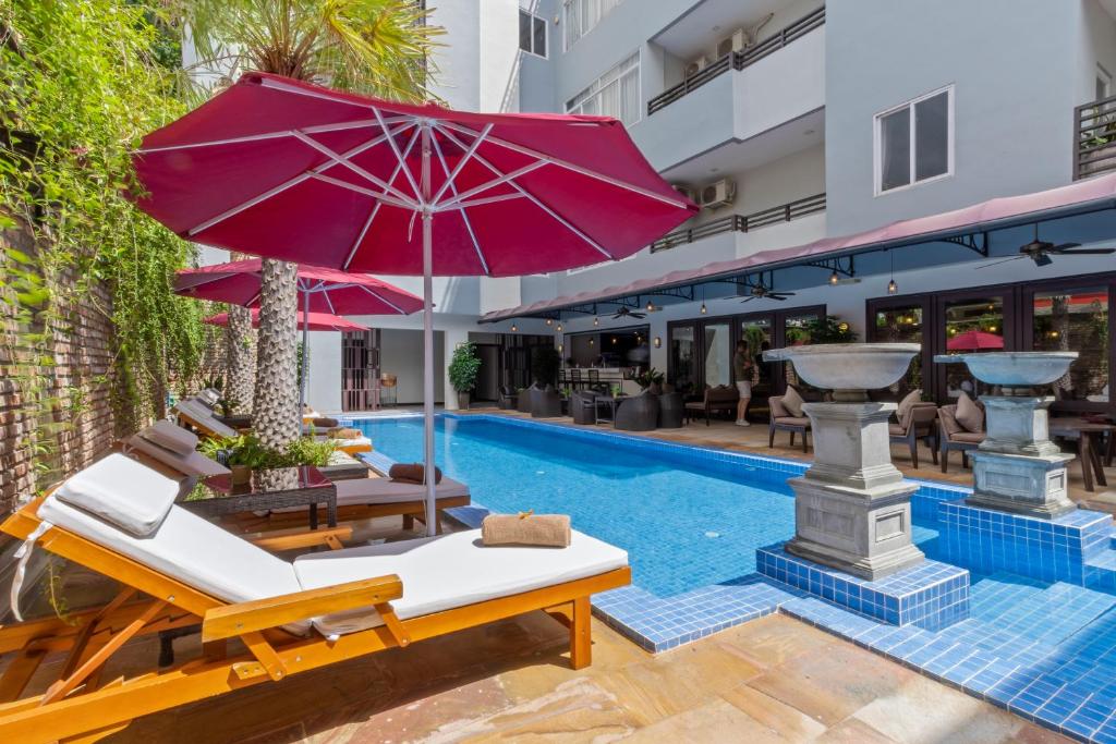 hotels with balcony in Phnom Penh