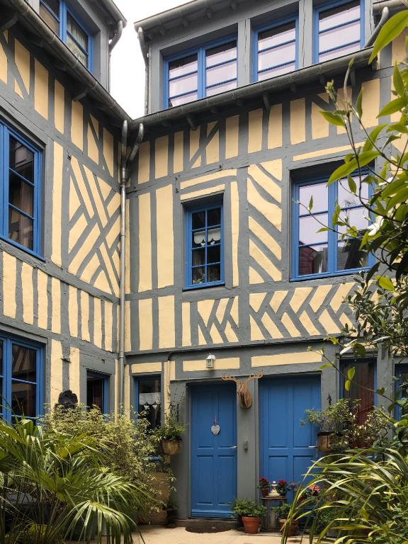 hotels with balcony in Honfleur