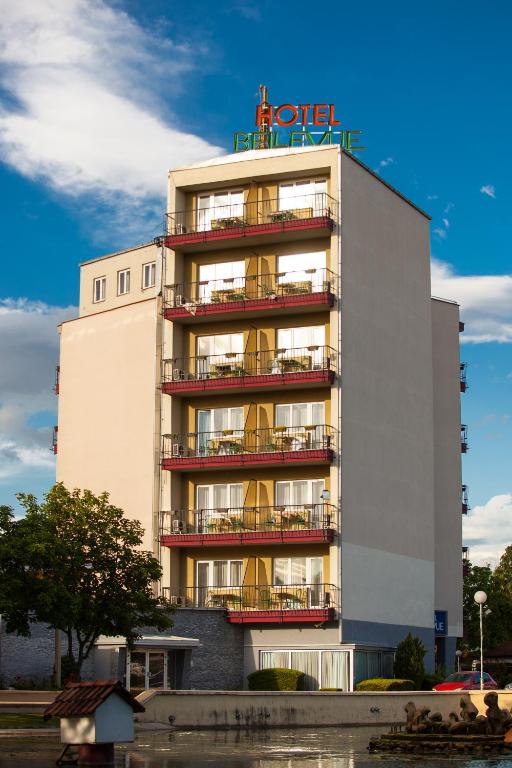 hotels with balcony in Skopje