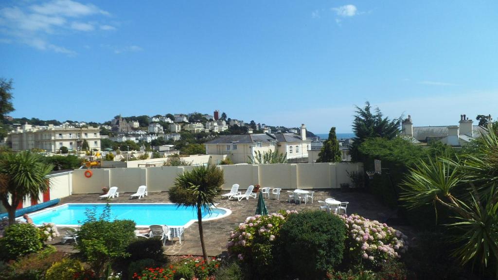 hotels with balcony in Torquay