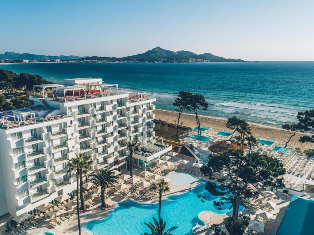 hotels with balcony in Playa De Muro