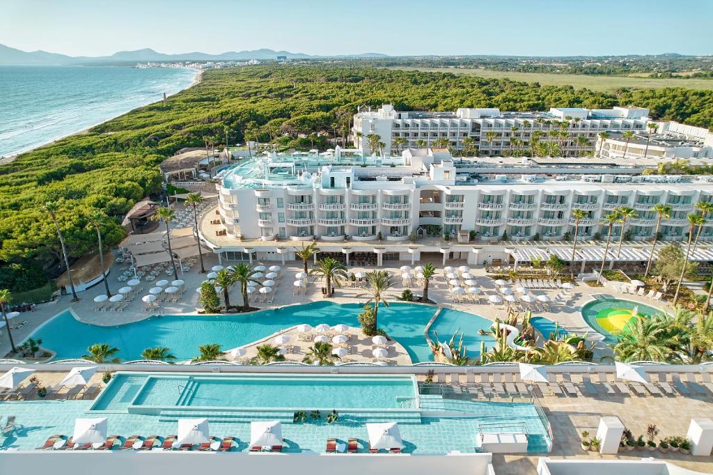 hotels with balcony in Playa De Muro