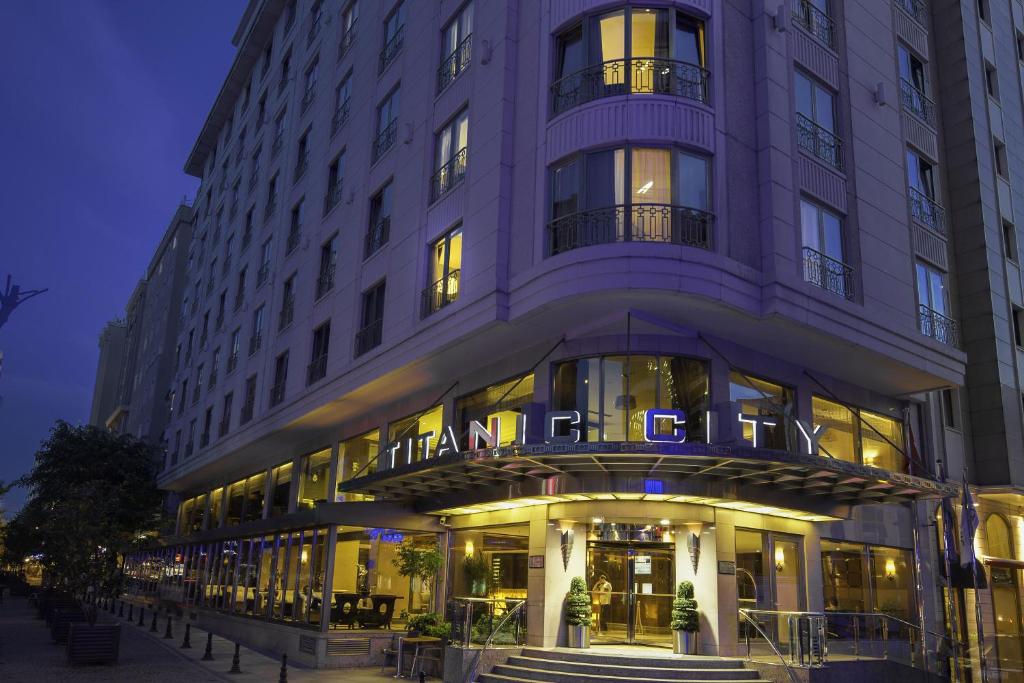 hotels with balcony in Istanbul Kagithane