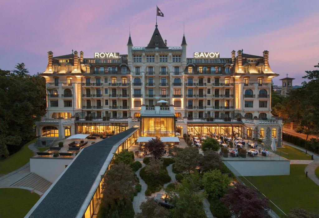 hotels with balcony in Lausanne