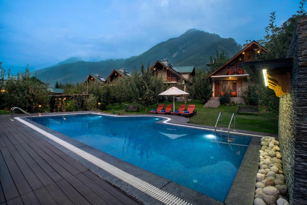 hotels with balcony in Manali