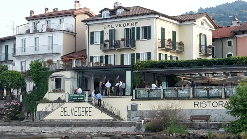 hotels with balcony in Stresa