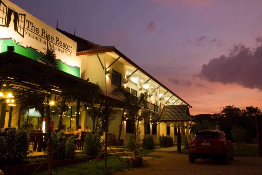 hotels with balcony in Sukhothai Thailand