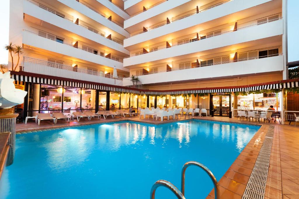 hotels with balcony in Lloret De Mar